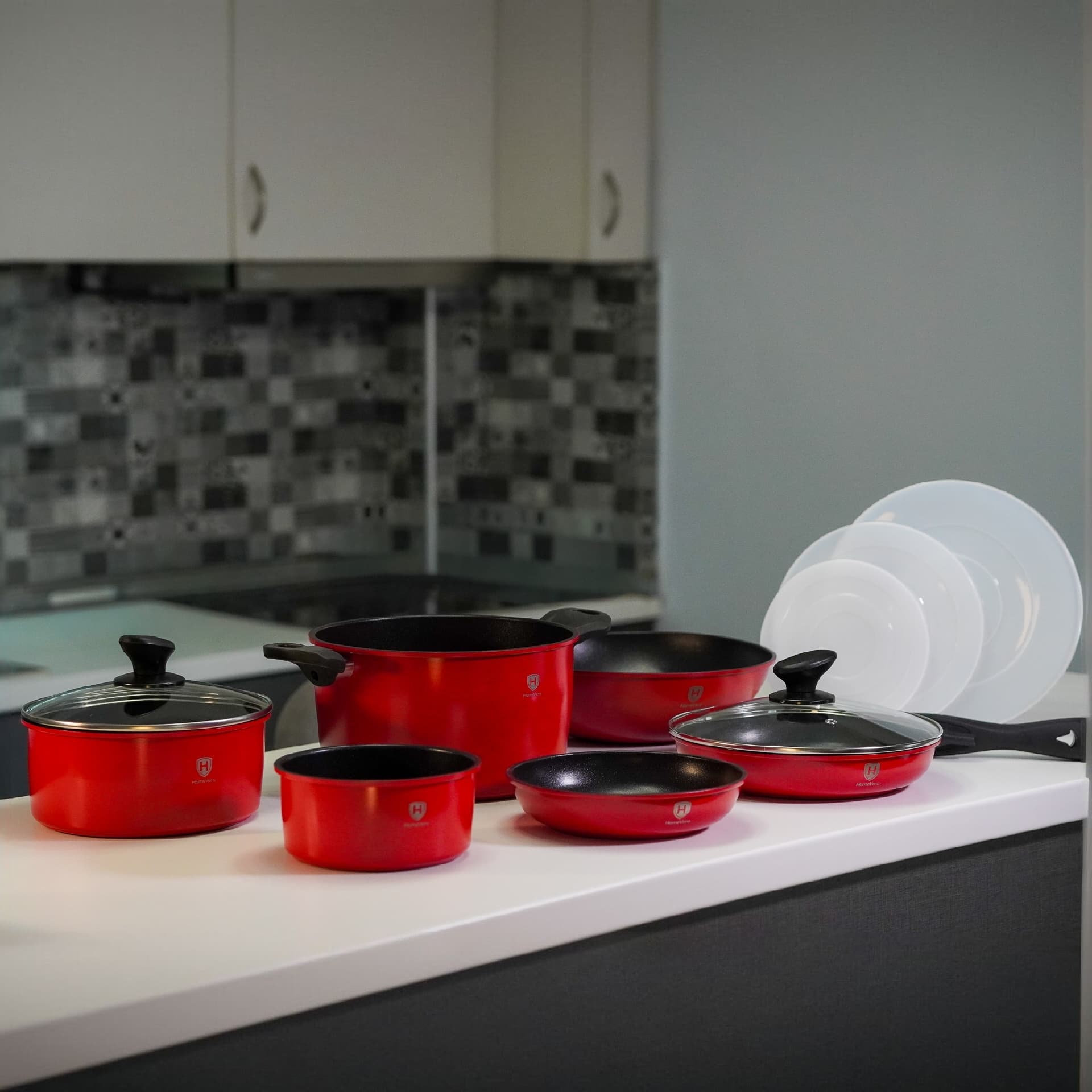 HomeVero 17pcs Carbon Steel Cookware Set Red HV-1017R
